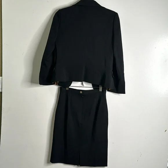 DOLCE &GABBANA  blazer skirt suit size 40-xS black gold button luxury classic - Picture 6 of 16